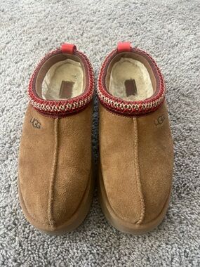 Used Ugg Chestnut Tasman platform women’s SZ9